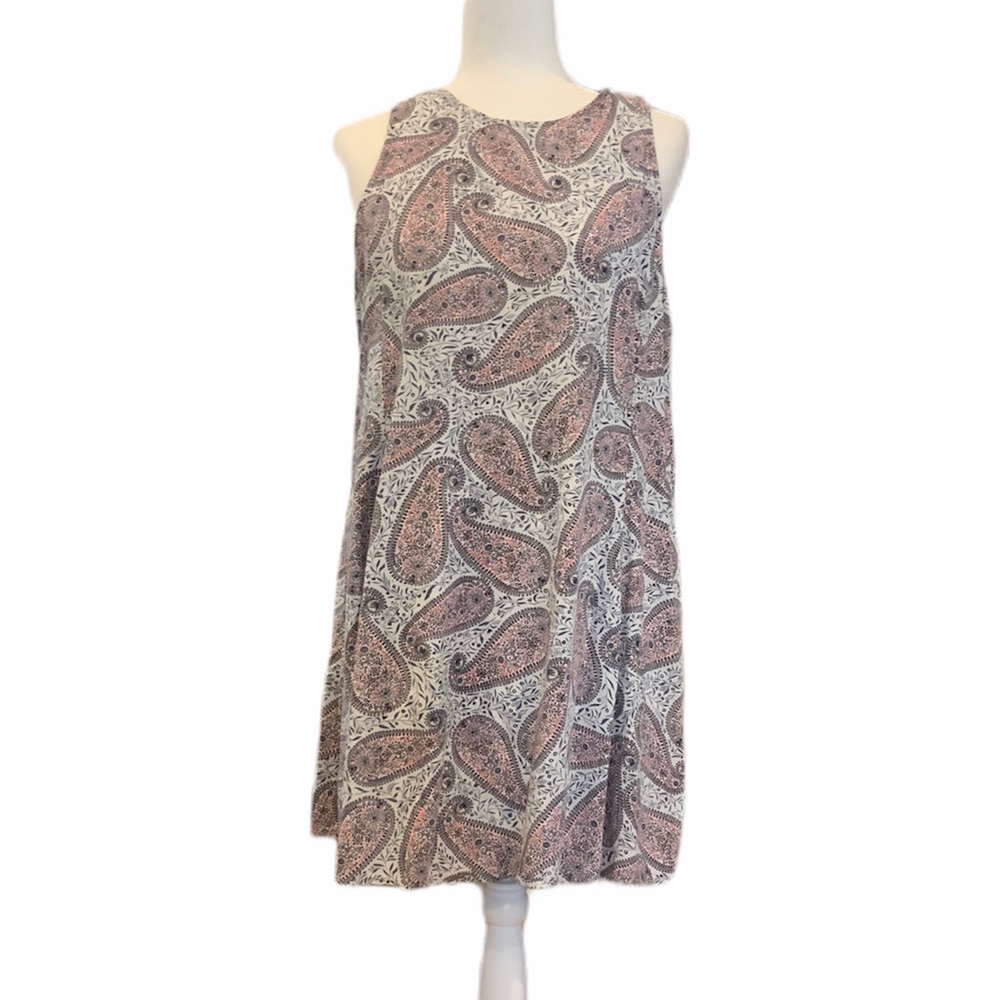 Woman’s Sleeveless Summer Dress